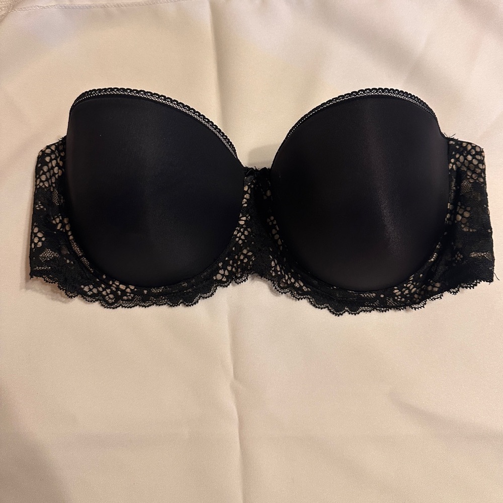 AdoreMe black lace strapless bra size 38D